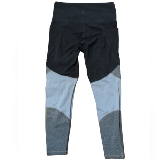 Athleta Pants - Athleta Salutation Modblock 7/8 Leggings Sz Small